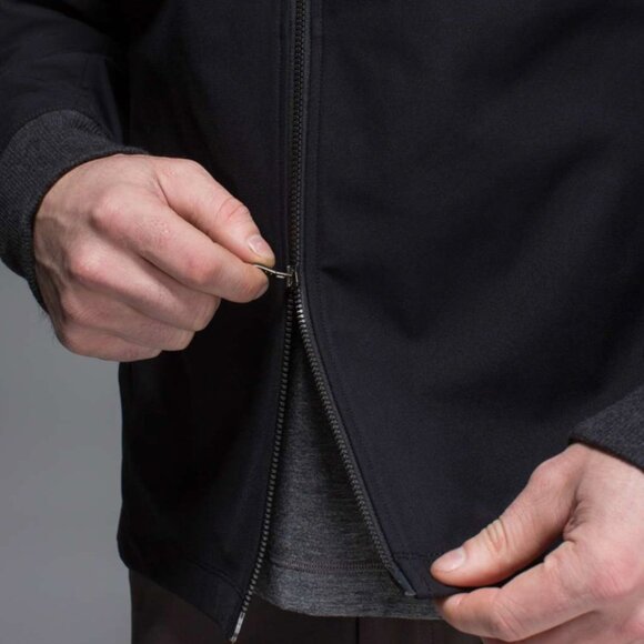 lululemon Men’s Swipe Right Jacket size M - Picture 9 of 13